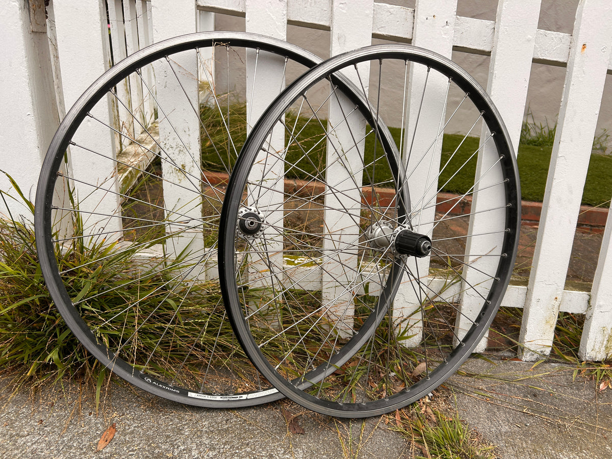 Medium 53cm Surly Long Haul Trucker 26" Touring Frameset + Wheels