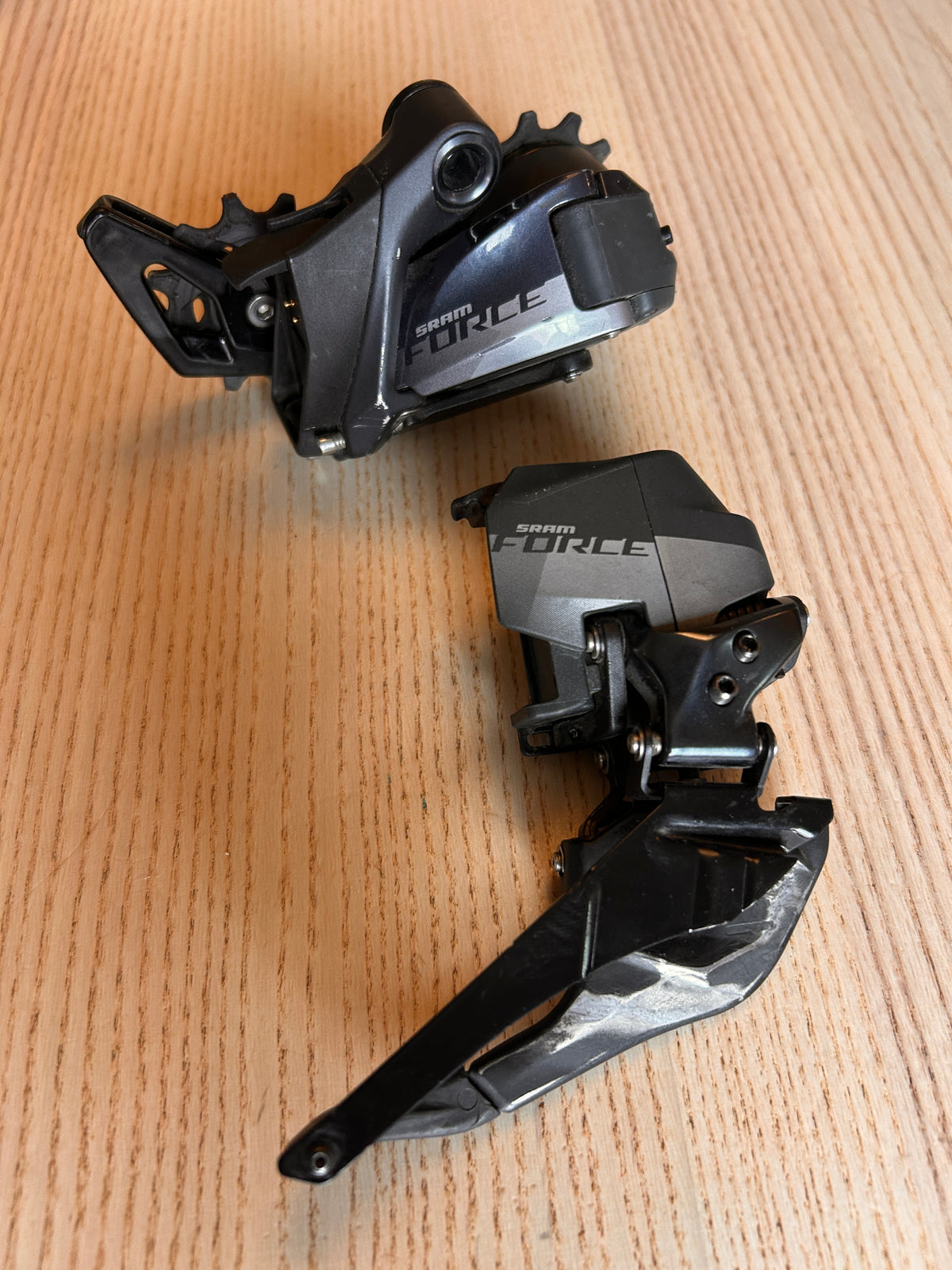 Sram Force AXS D1 derailers, cassette, and chain