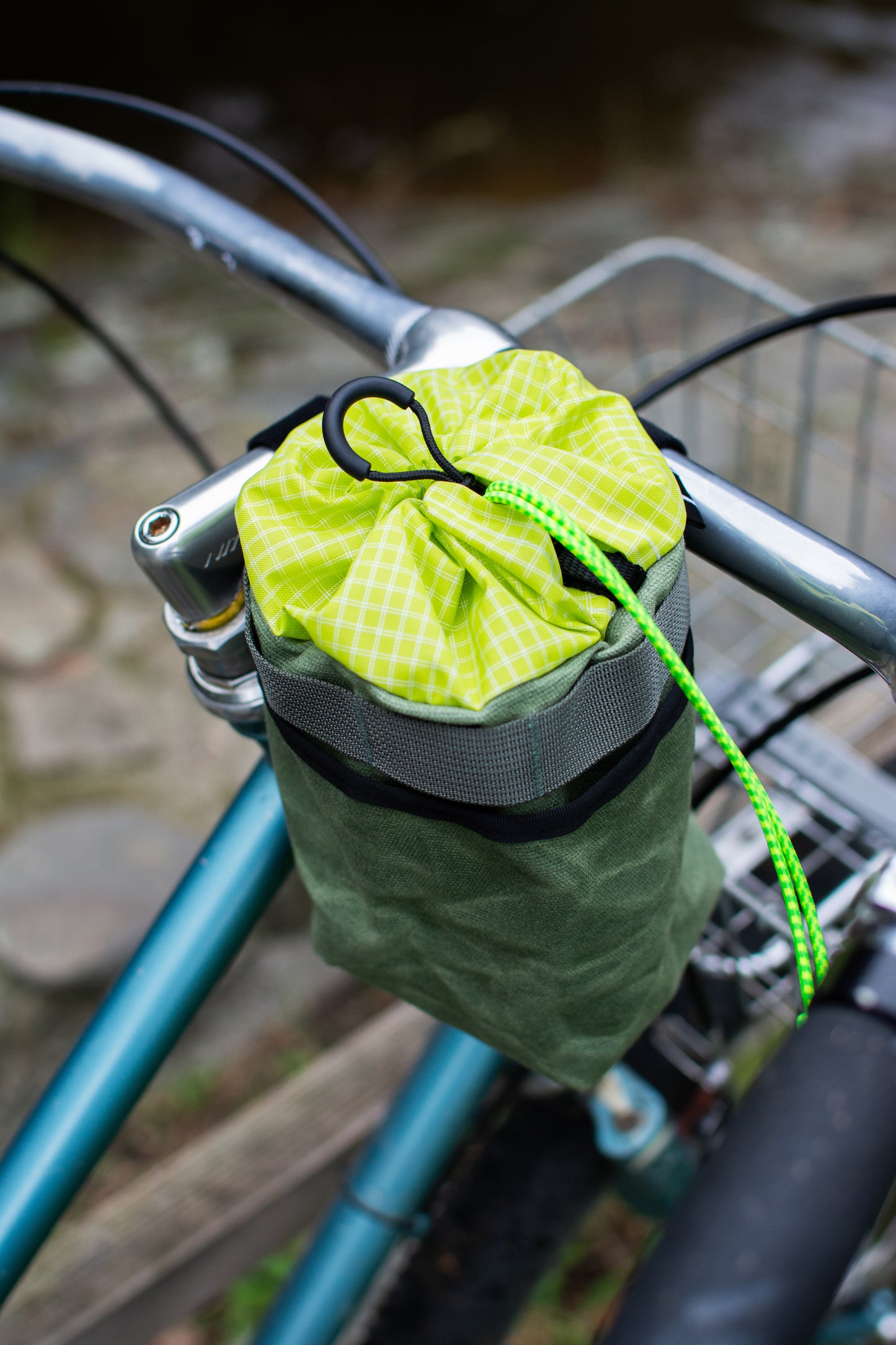 22by9 Green Stem Bag