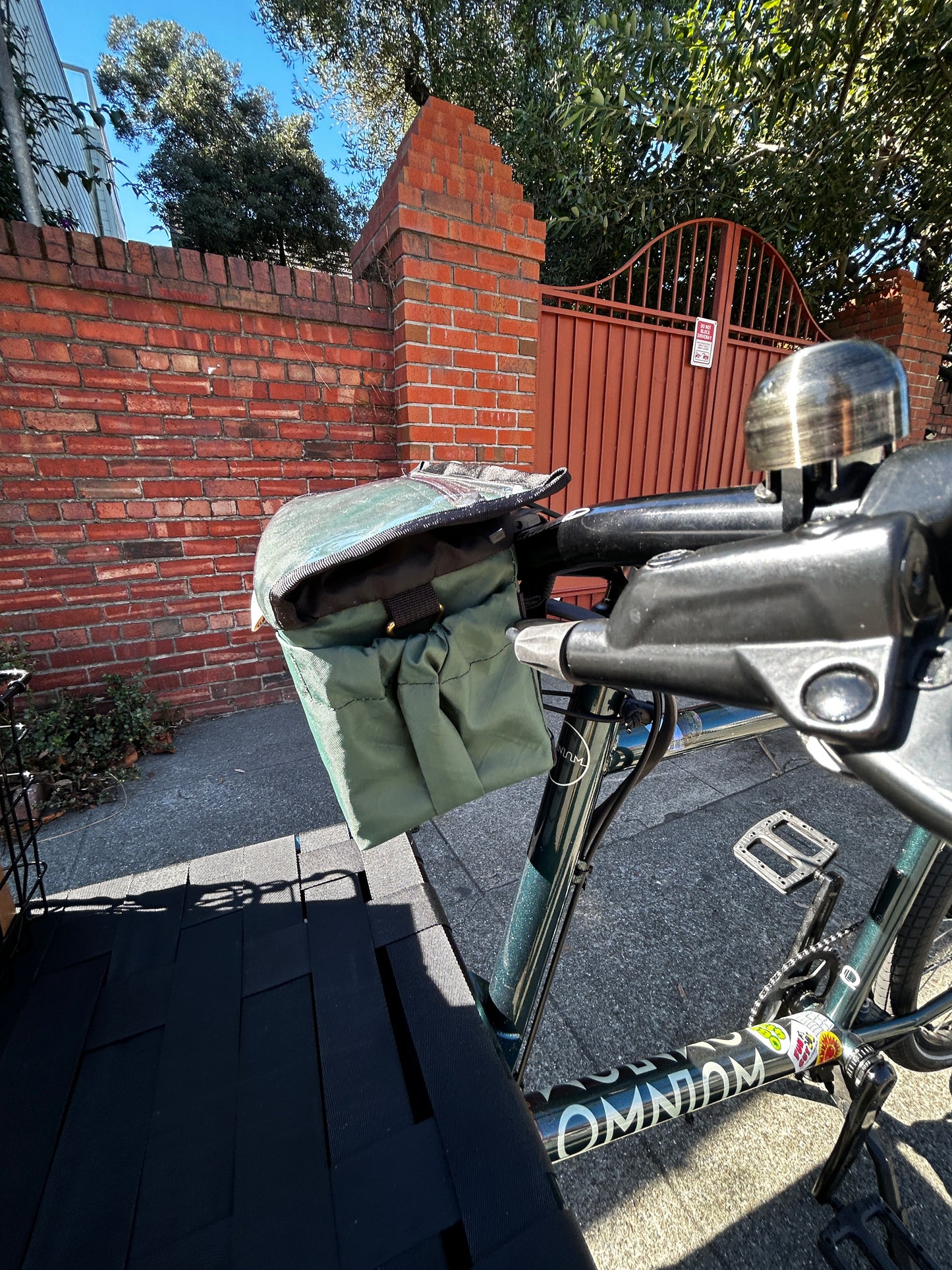 Outer Shell Drawcord Handlebar Bag