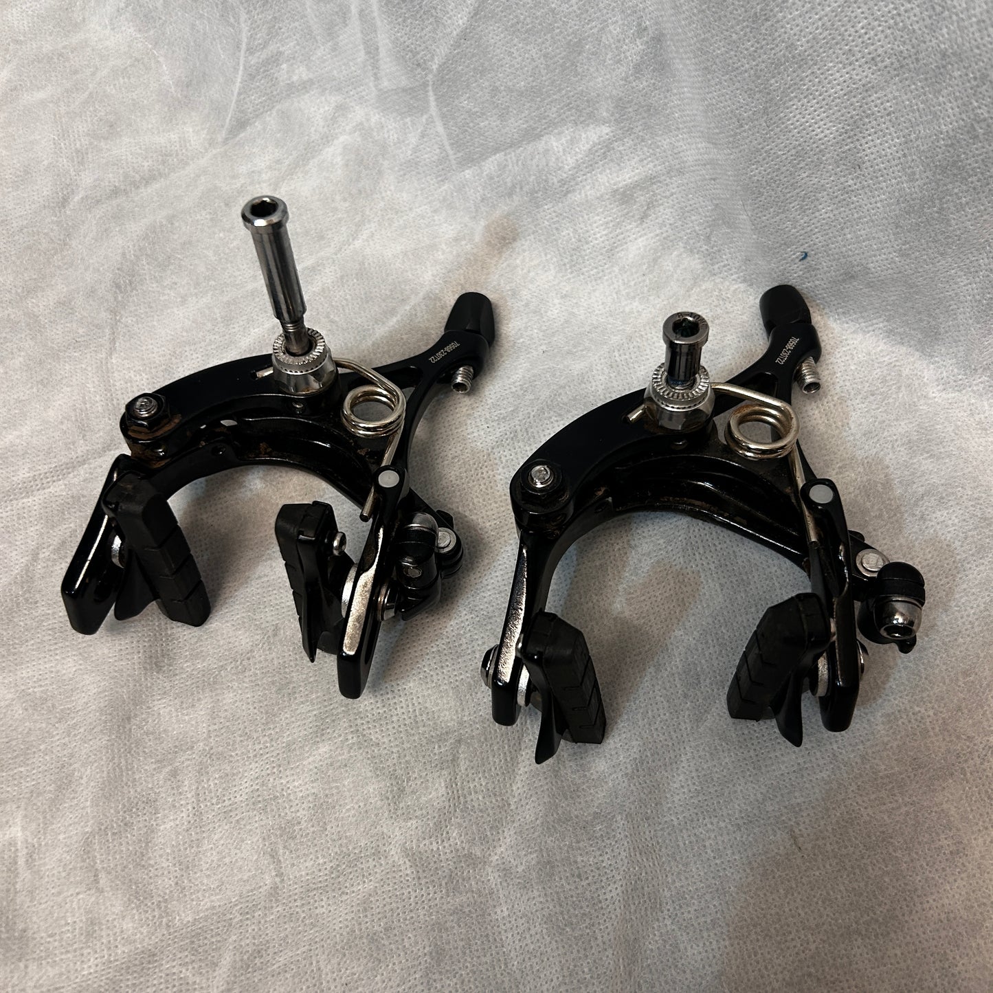 Tektro R537 Mid Reach Side Pull Caliper Road Brakes